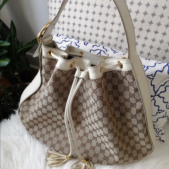 GUCCI DRAWSTRING GG HOBO - Picture 6 of 16